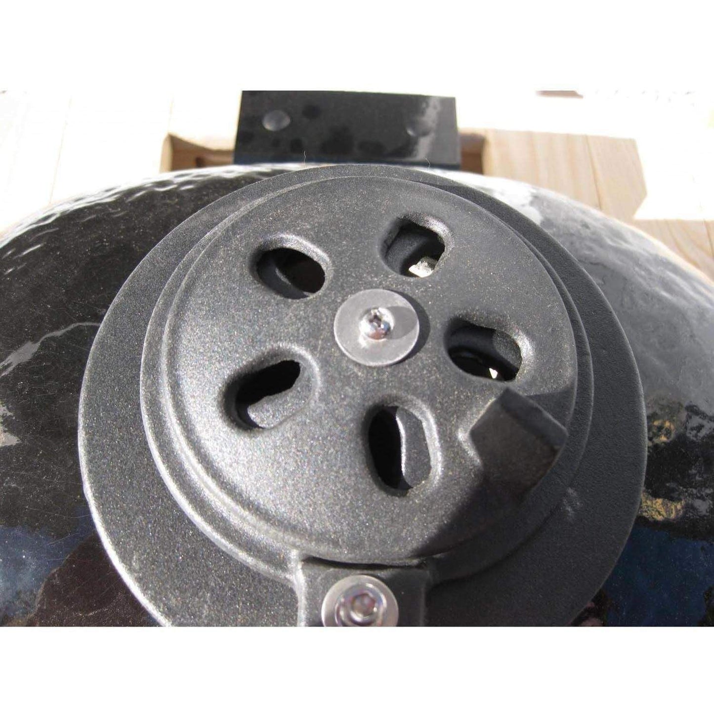 Primo Oval XL 400 Ceramic Kamado Grill on Cart